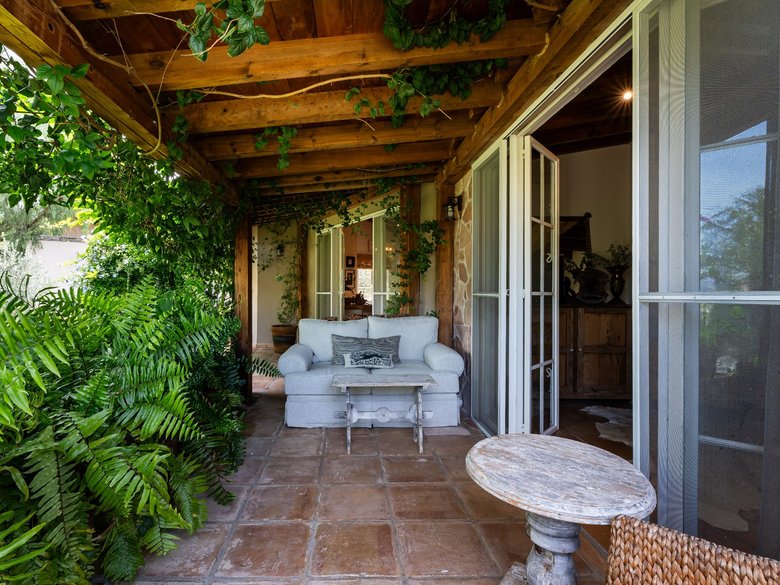 Villa Antonia — 5 photos