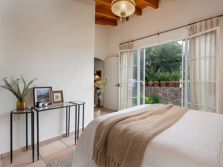 Villa Antonia — 31 photos