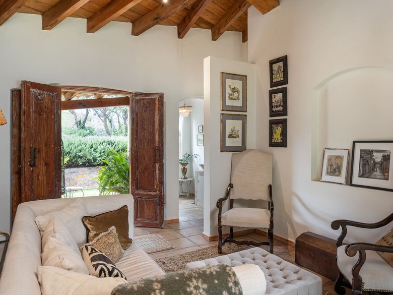 Villa Antonia — 7 photos
