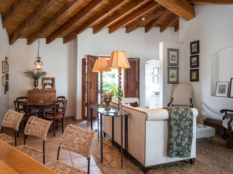 Villa Antonia — 10 photos