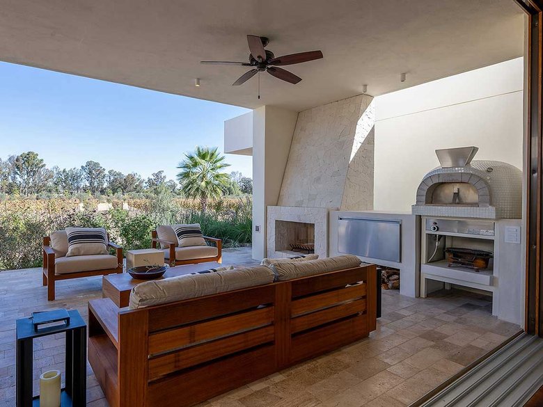 CASA REFUGIO — 6 photos