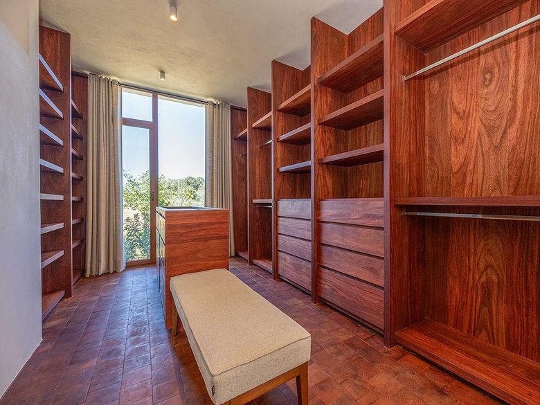 CASA REFUGIO — 15 photos