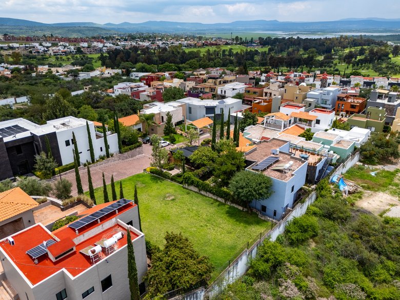 Lot Los Patios — 3 photos