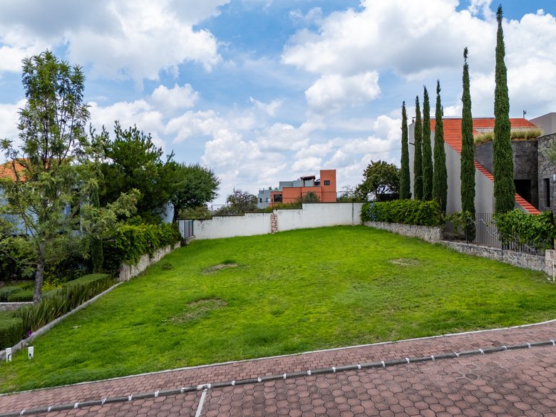 Lot Los Patios — 9 photos
