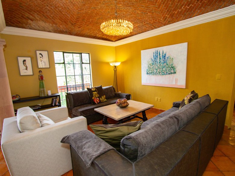 Condo Sto. Domingo — 2 photos