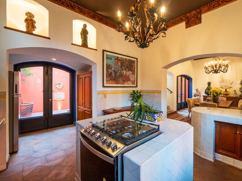 Casa Paraiso — 10 photos