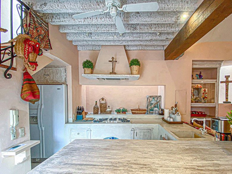 Casa Mariposa — 4 photos