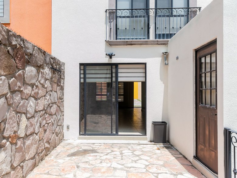 Casa Dushi — 19 photos