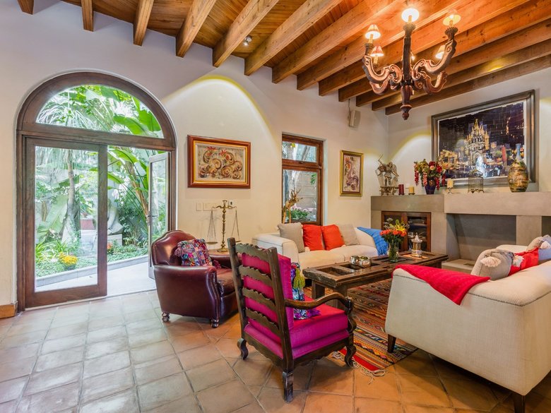 Casa de los Limones — 5 photos