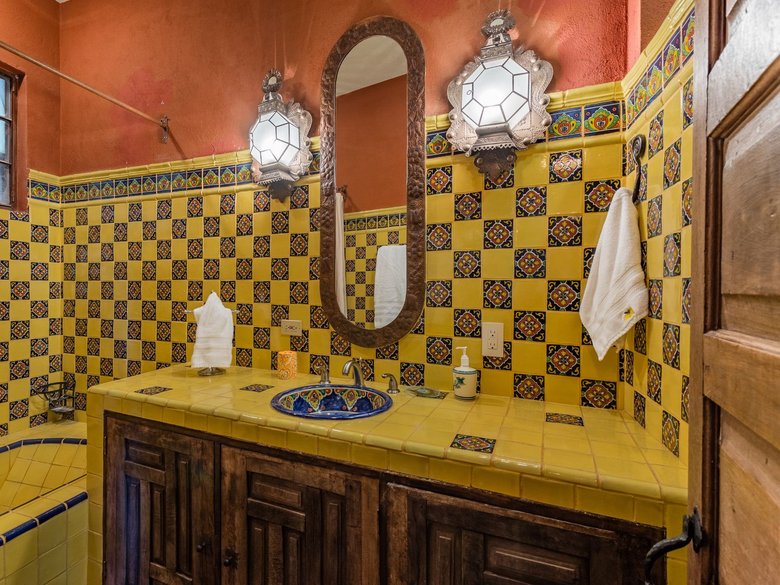 Casa de los Limones — 17 photos