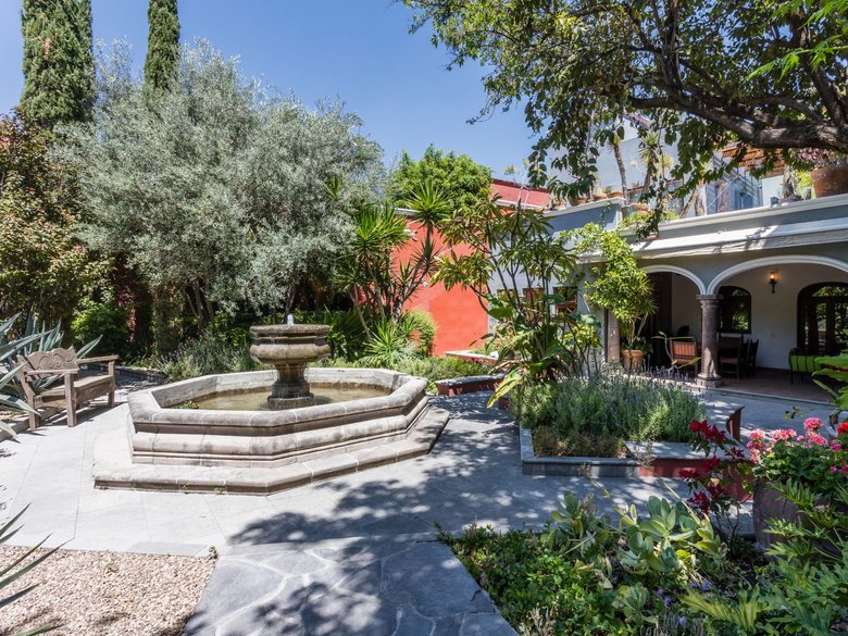 Casa de los Limones — 2 photos