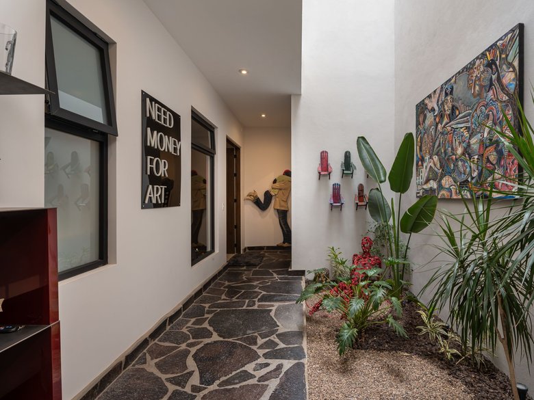Casa Hoyo 13 — 25 photos