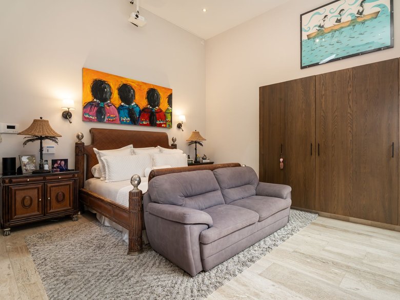 Casa Hoyo 13 — 17 photos