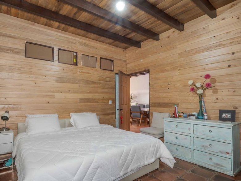 Cozy Cabin — 24 photos