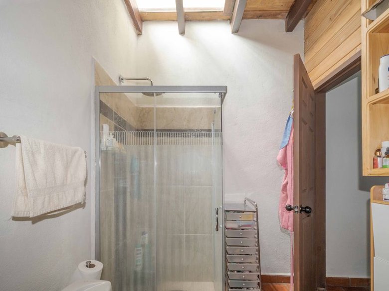 Cozy Cabin — 26 photos