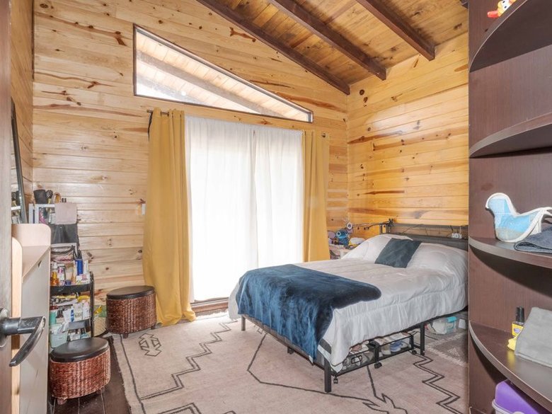 Cozy Cabin — 12 photos