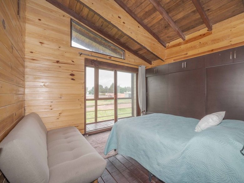 Cozy Cabin — 6 photos