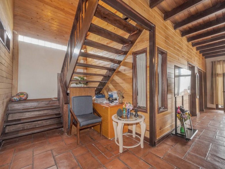 Cozy Cabin — 3 photos