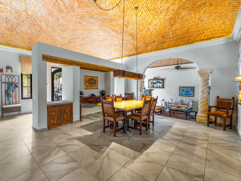 Casa La Cáscara — 2 photos
