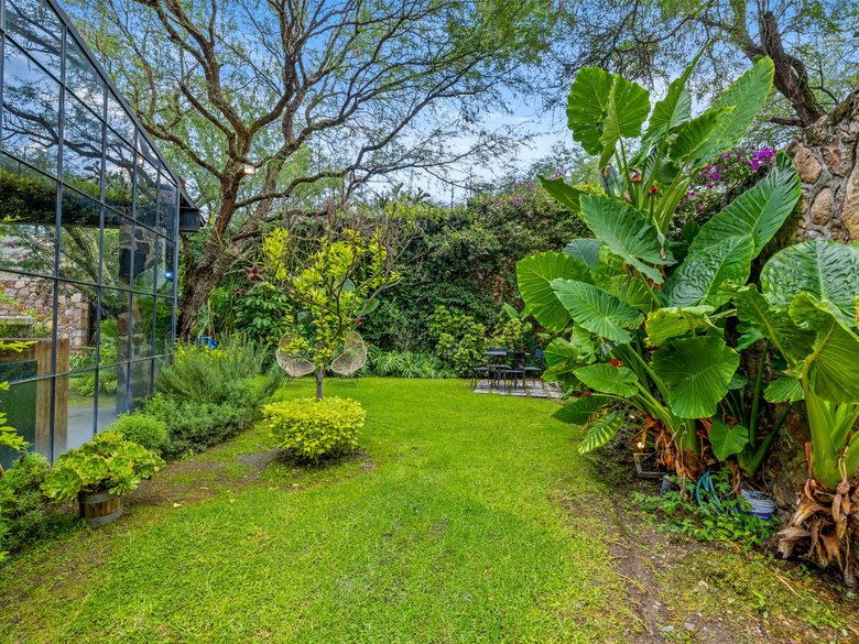 Huizaches Garden — 13 photos