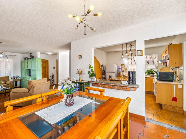 Casa Calle Llano 62 — 3 photos
