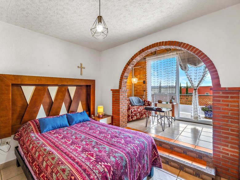 Casa Calle Llano 62 — 6 photos