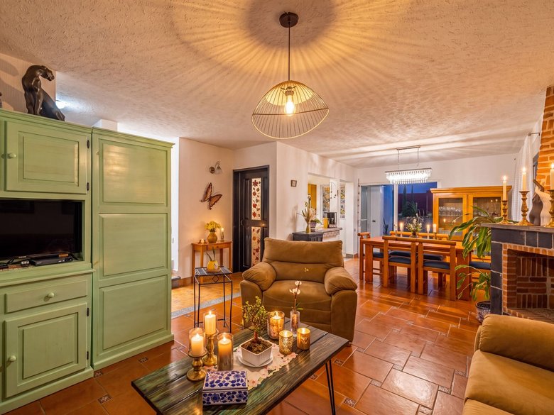 Casa Calle Llano 62 — 15 photos