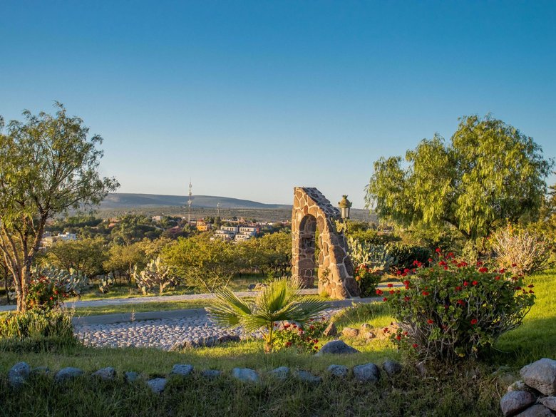 AltaVista Lot 19 – 1,053 m² | Luxury Homesite with Protected Views Near Centro — 2 photos