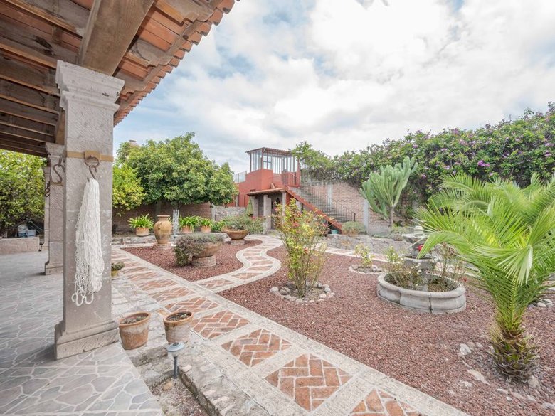 Casa Trueno — 22 photos