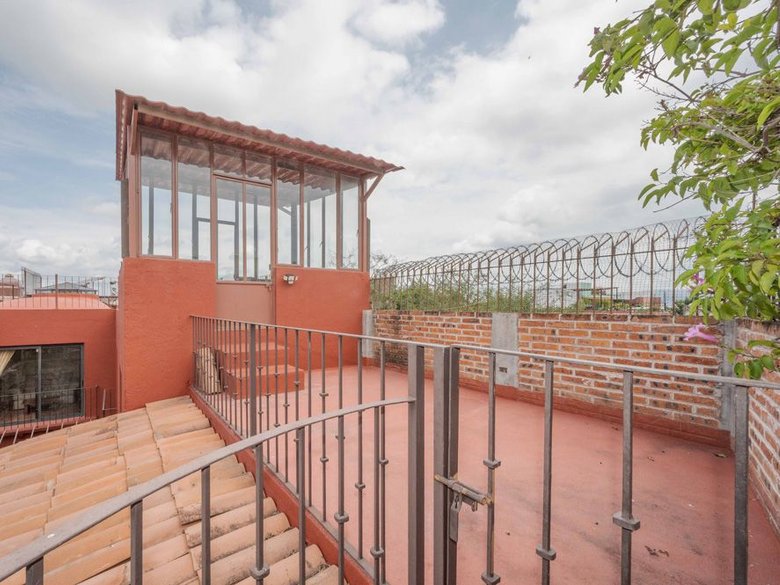 Casa Trueno — 24 photos