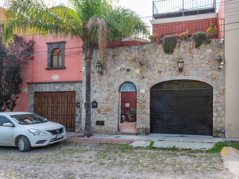 Casa Trueno — 26 photos