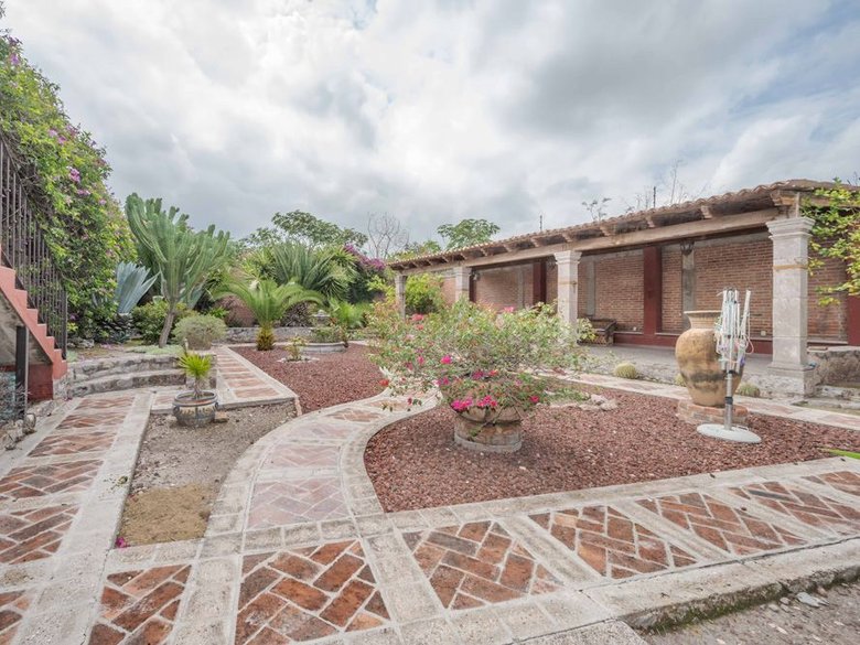 Casa Trueno — 21 photos