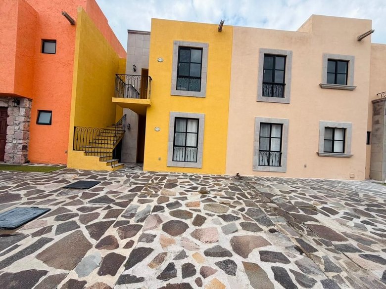 CASA EN CONDO LUNA — 7 photos