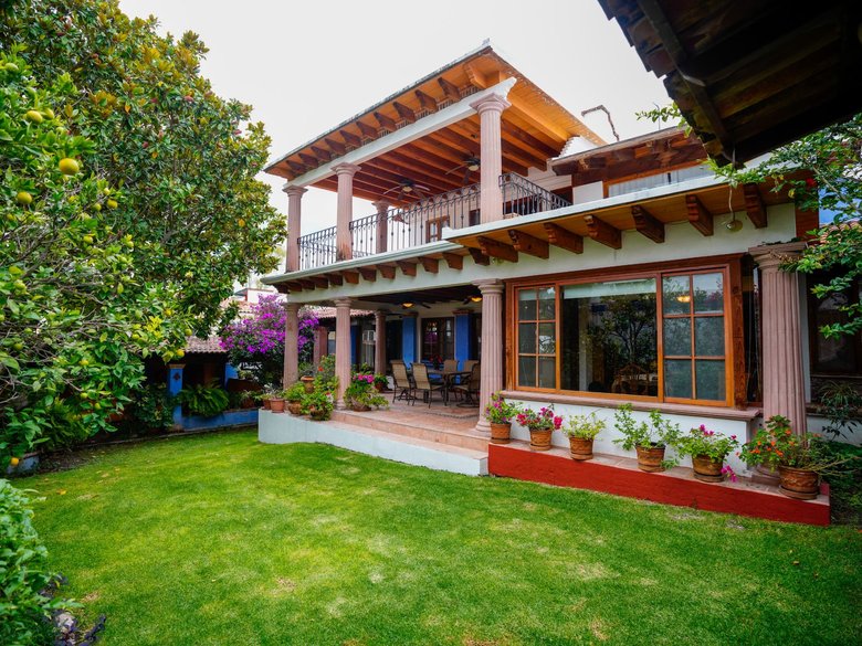 Casa Tesoro — 13 photos