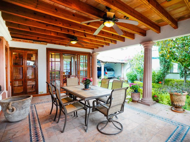 Casa Tesoro — 19 photos