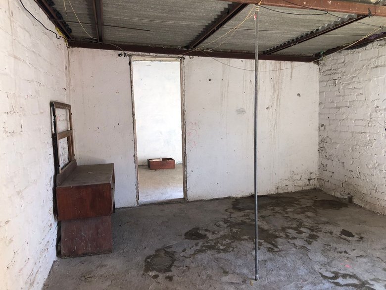 Fixer Upper Toro y Palmas — 6 photos
