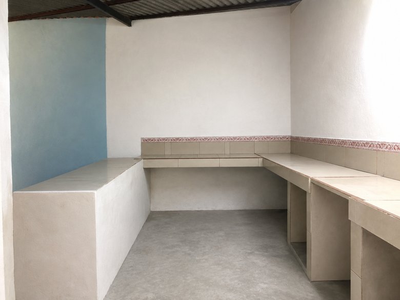Fixer Upper Toro y Palmas — 12 photos
