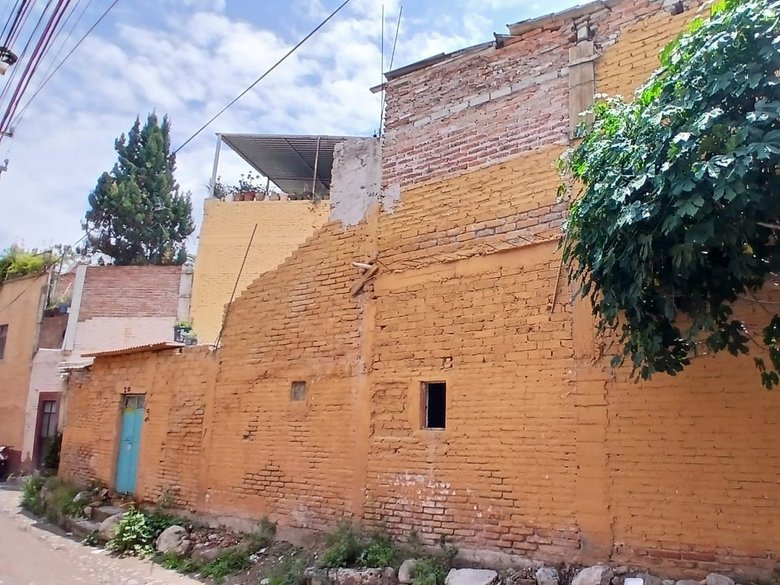 Fixer Upper Toro y Palmas — 7 photos