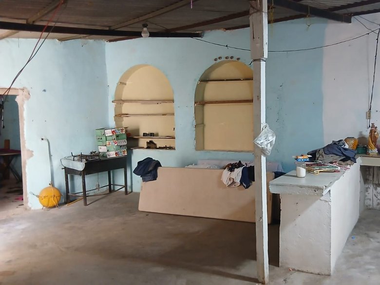 Fixer Upper Toro y Palmas — 11 photos