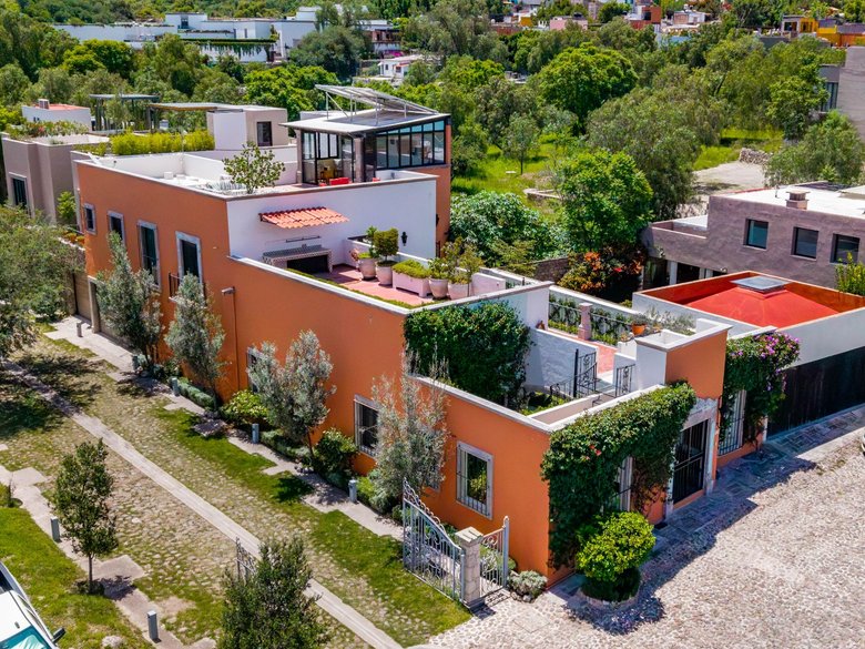 Casa de Gracias — 21 photos