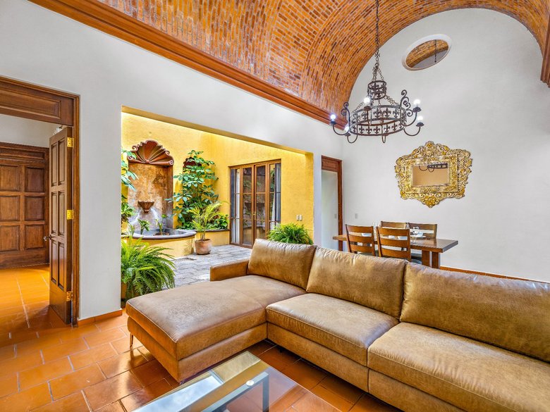Allende Village - Villa #7 — 5 photos