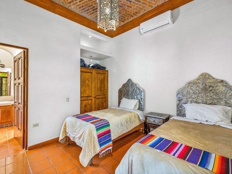 Allende Village - Villa #6 — 7 photos