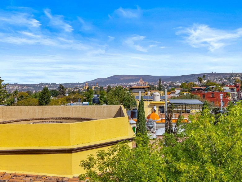 Allende Village - Villa #6 — 13 photos