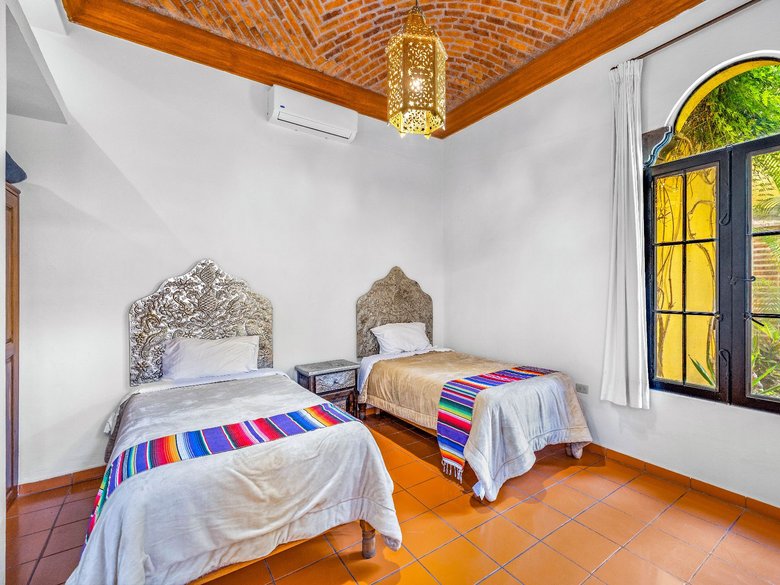 Allende Village - Villa #6 — 6 photos
