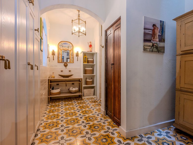 Casa de los Leones — 10 photos