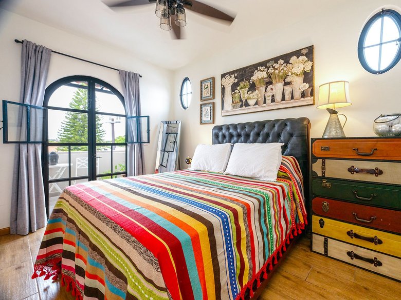 Casa de los Leones — 16 photos