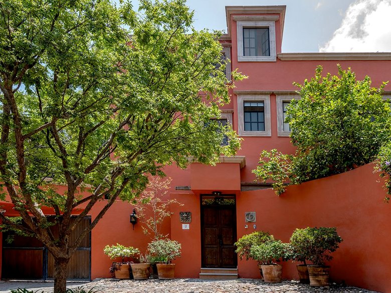 Casa Sol y Luna — 1 photos