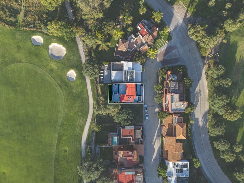 Casa Fairway 7 — 25 photos