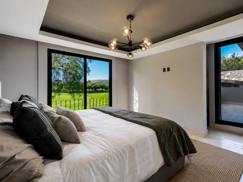 Casa Fairway 7 — 18 photos