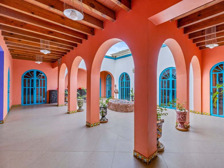 Casa Latona — 6 photos